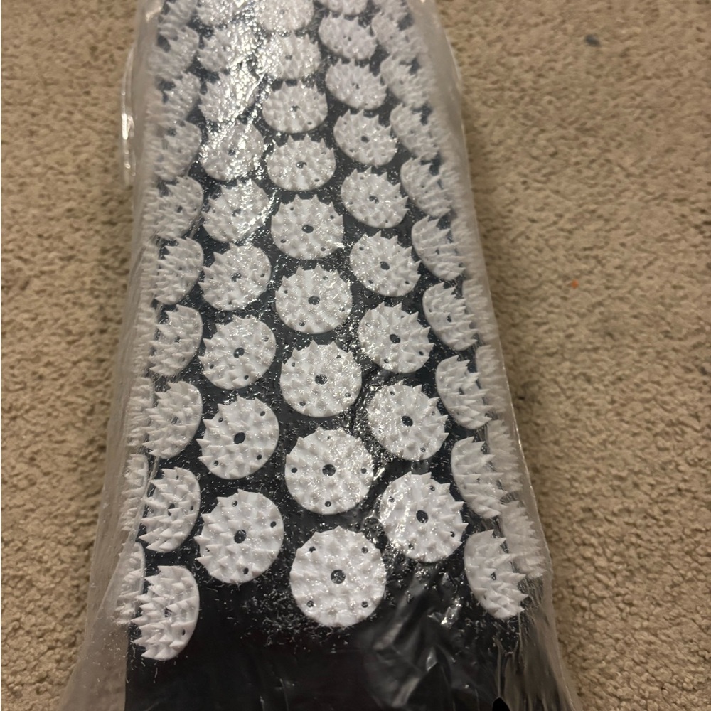 Prosource fit Black and White Acupressure pillows